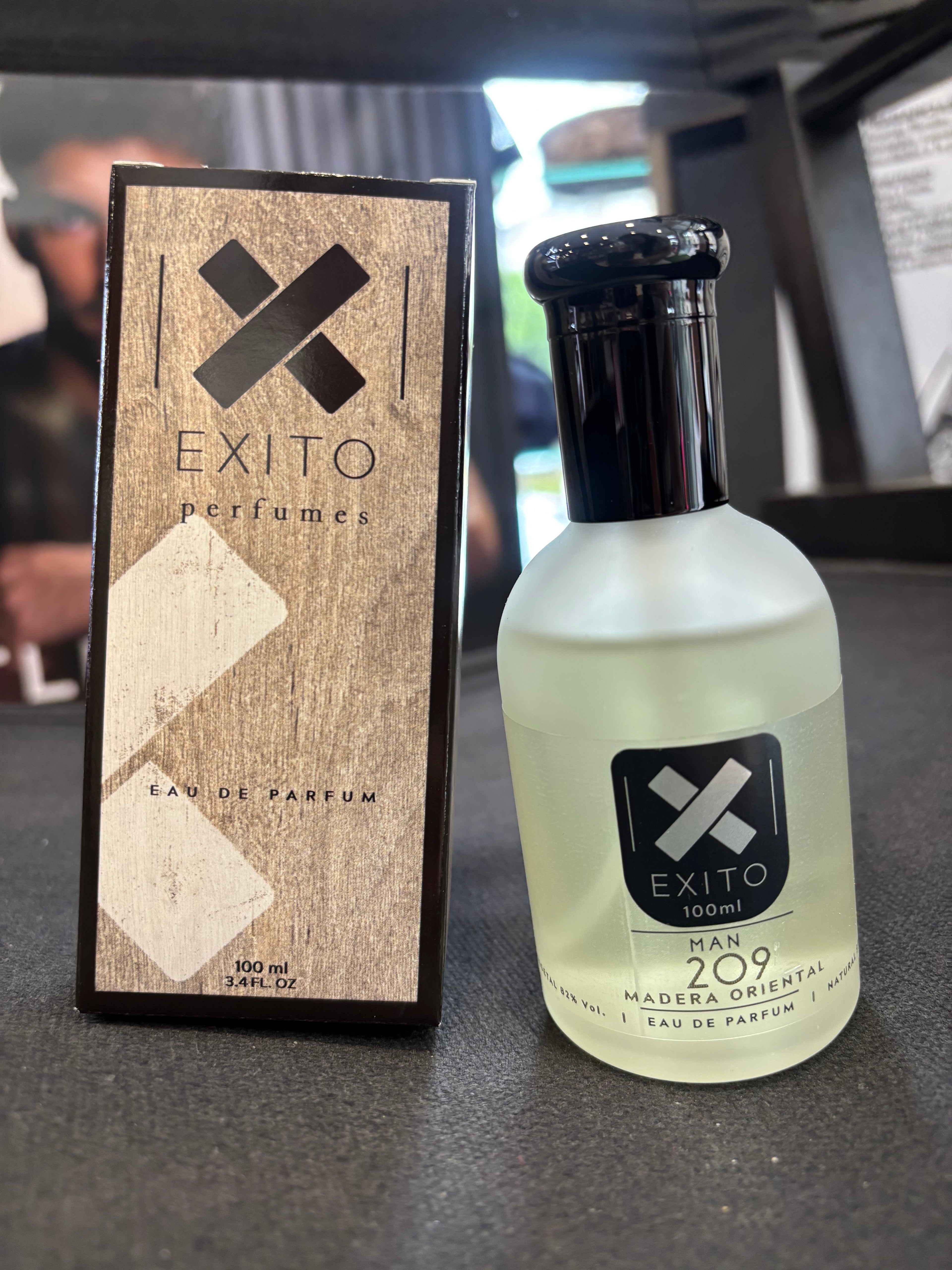 Perfume Equivalencia Le beau Le Parfum